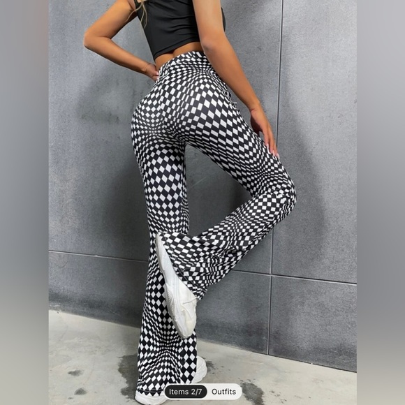 Flared patterned pants - Picture 2 of 2